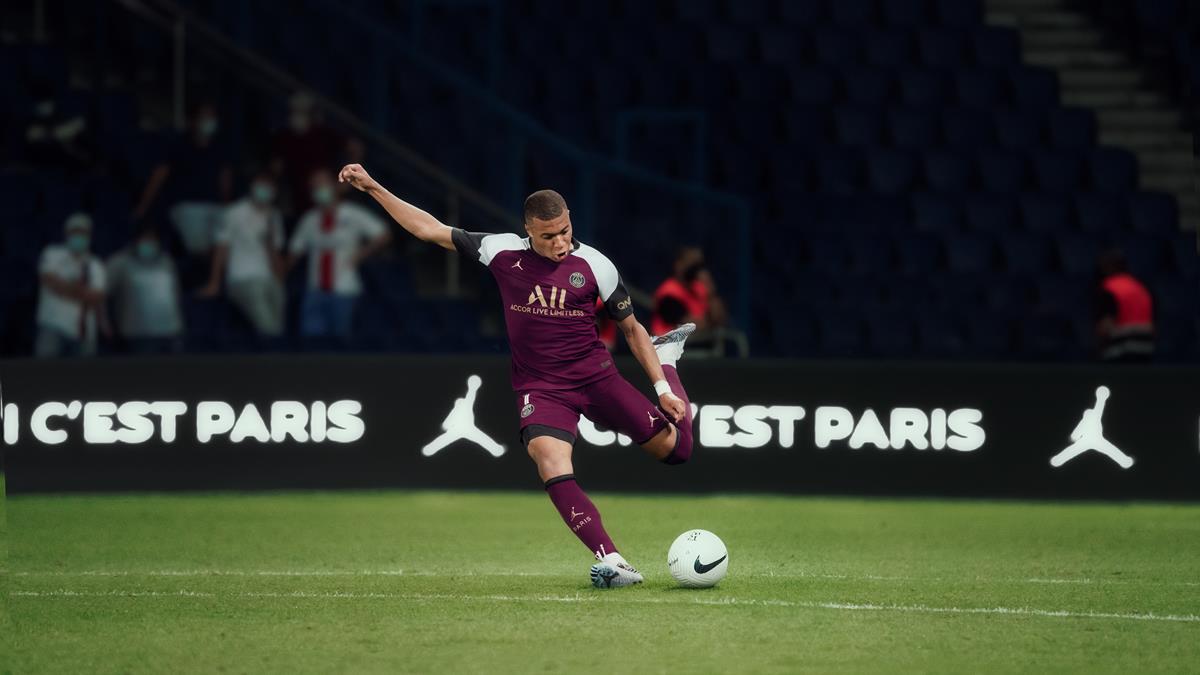 psg third mbappe v7