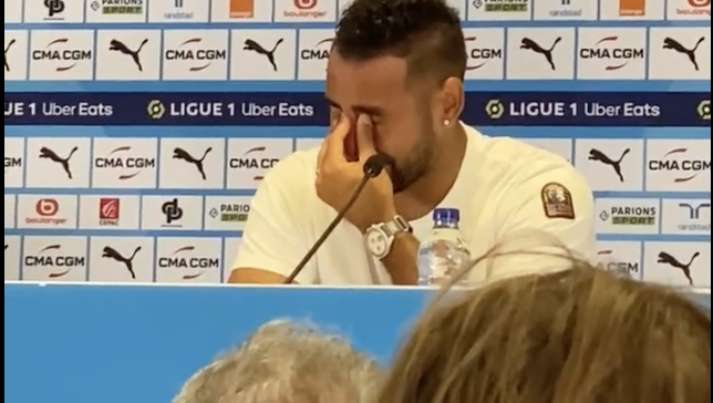 Dimitri Payet en larmes